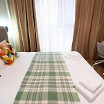 Soni Exclusive 336 Plaza With Private Parking & Self Check-in *