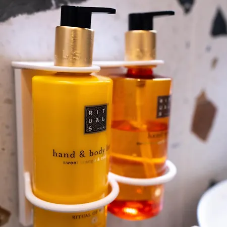 Soni Exclusive 336 Plaza With Private Parking & Self Check-in *