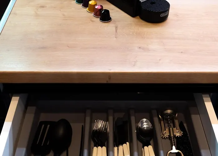 Soni Exclusive 336 Plaza With Private Parking & Self Check-in Апартаменти *