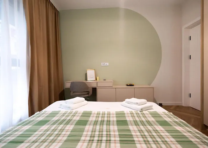 Soni Exclusive 336 Plaza With Private Parking & Self Check-in *