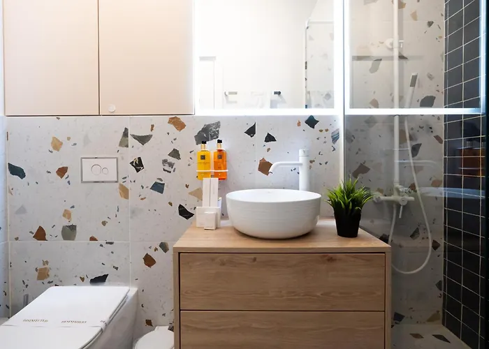 Soni Exclusive 336 Plaza With Private Parking & Self Check-in * Бухарест