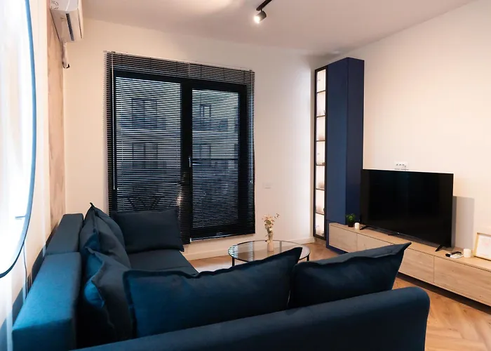 Soni Exclusive 336 Plaza With Private Parking & Self Check-in Apartment *